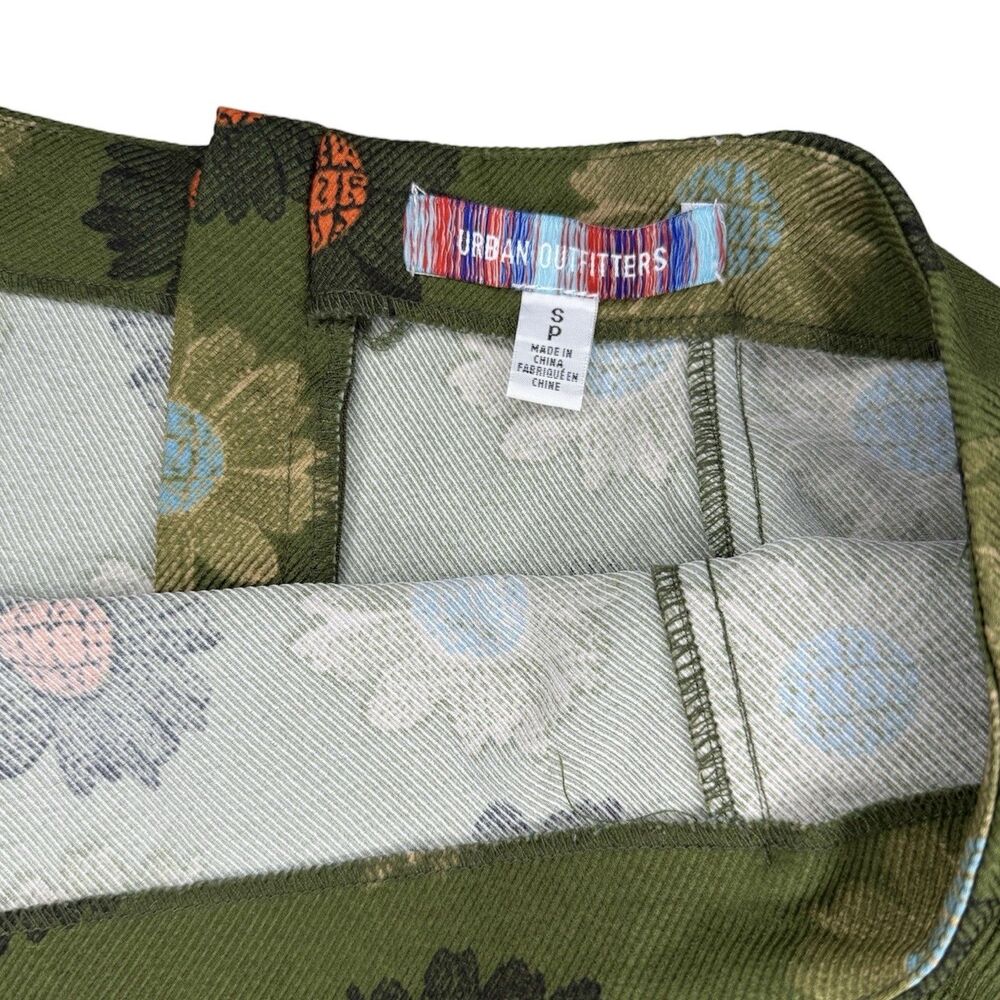 Urban Outfitters Free Your Mind Retro Floral Mini-skirt Size S Green Boho - Picture 3 of 4